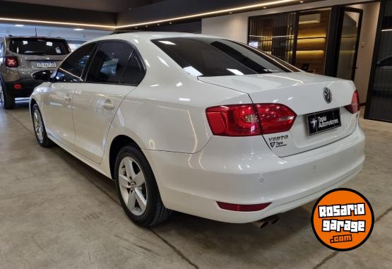 Autos - Volkswagen VENTO LUXURY 2.5L MANUAL 2012 Nafta 189000Km - En Venta