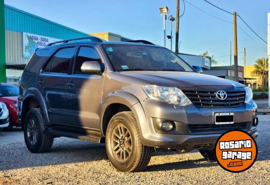 Camionetas - Toyota Hilux Sw4 Srv 2013 Nafta 138000Km - En Venta