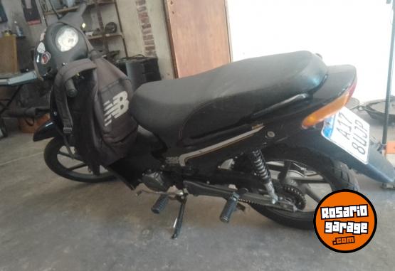 Motos - Keller Cronoss fuul 2023 Nafta 6000Km - En Venta