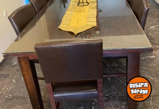 Hogar - Juego de comedor, mesa y 8 sillas - En Venta