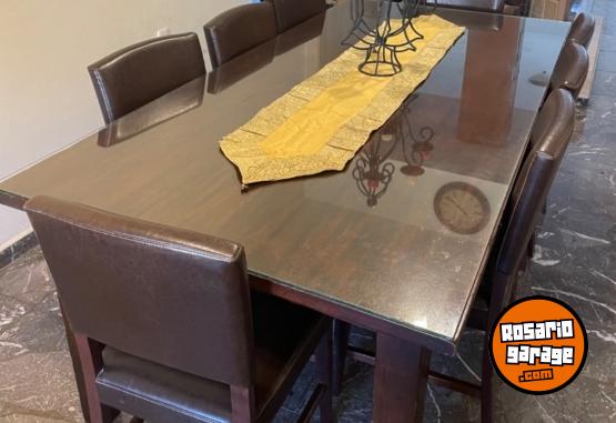 Hogar - Juego de comedor, mesa y 8 sillas - En Venta