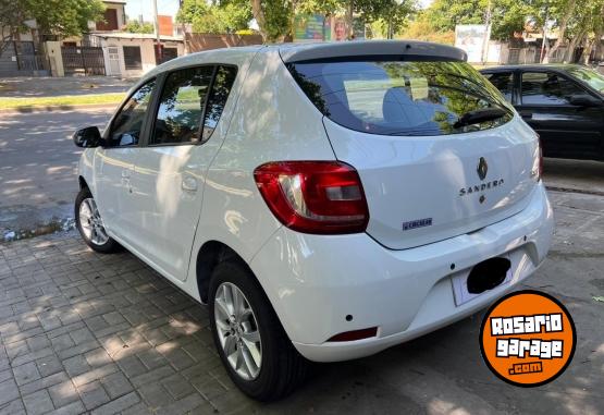 Autos - Renault Sander Privilege 2017 Nafta 75000Km - En Venta