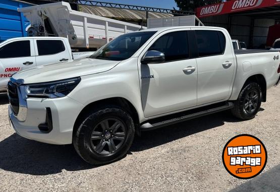 Camionetas - Toyota Hilux Srv 2021 Diesel 83000Km - En Venta