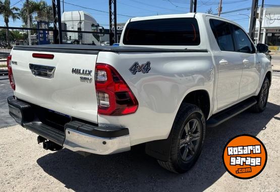 Camionetas - Toyota Hilux Srv 2021 Diesel 83000Km - En Venta