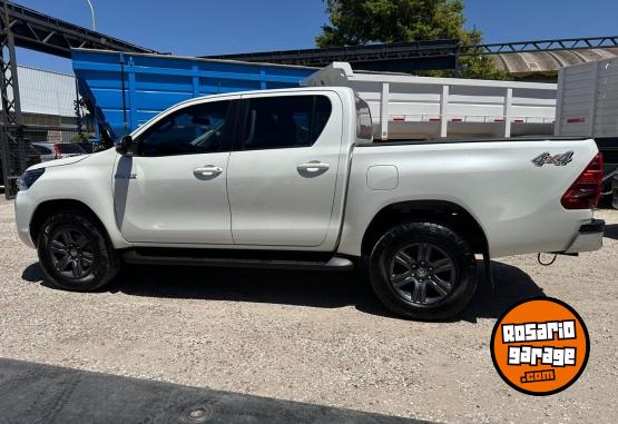 Camionetas - Toyota Hilux Srv 2021 Diesel 83000Km - En Venta