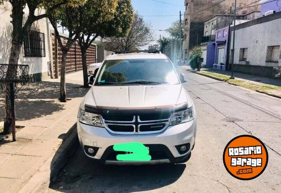 Camionetas - Dodge Journey SXT 2.4 7 filas 2012 Nafta 101000Km - En Venta