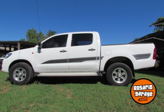 Camionetas - Toyota DX PACK 2.5TDI 4X2 D/C 2015 Diesel 199000Km - En Venta