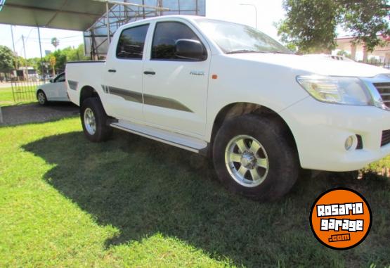 Camionetas - Toyota DX PACK 2.5TDI 4X2 D/C 2015 Diesel 199000Km - En Venta