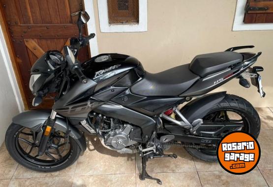 Motos - Bajaj Rouser NS200 2017 Nafta 33000Km - En Venta