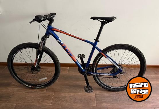 Deportes - Vendo bicicleta MB Giant ATX Rodado 27,5 talle M - En Venta