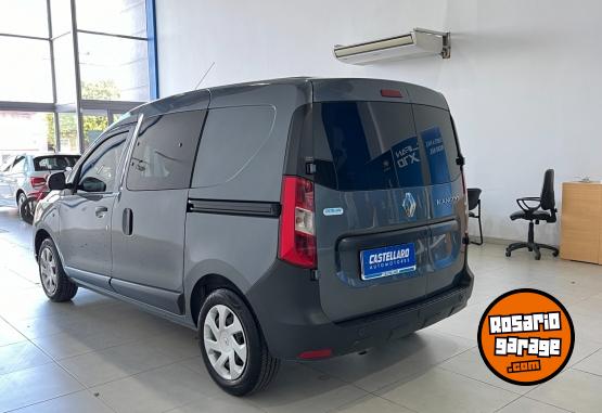 Utilitarios - Renault Kangoo Express Confort 2022 Nafta 74200Km - En Venta