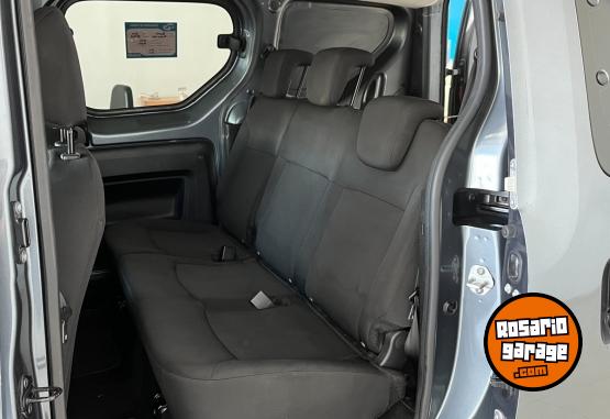 Utilitarios - Renault Kangoo Express Confort 2022 Nafta 74200Km - En Venta