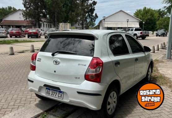 Autos - Toyota Toyota Etios 1.5 X 6mt My 2023 Nafta 10000Km - En Venta