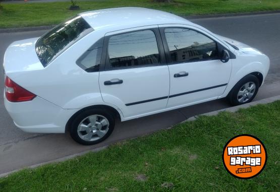 Autos - Ford Fiesta max 2008 Nafta 220000Km - En Venta