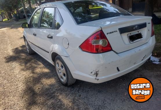 Autos - Ford Fiesta max 2008 Nafta 220000Km - En Venta