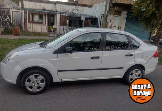 Autos - Ford Fiesta max 2008 Nafta 220000Km - En Venta