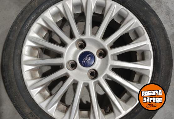 Accesorios para Autos - Llantas 16" Ford Fiesta Kinetic Originales Muy buenas $360.000. NO BAJO PRECIO - En Venta