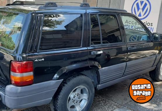 Camionetas - Jeep cherokke 3.2 6 cilidros 1996 GNC 140000Km - En Venta