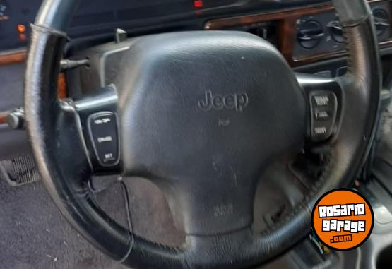 Camionetas - Jeep cherokke 3.2 6 cilidros 1996 GNC 140000Km - En Venta