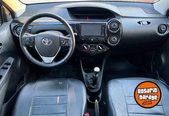 Autos - Toyota Etios 2019 Nafta 90000Km - En Venta