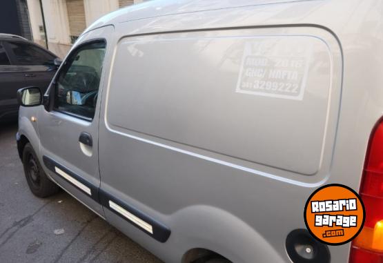 Utilitarios - Renault Kangoo 2016 GNC 175000Km - En Venta