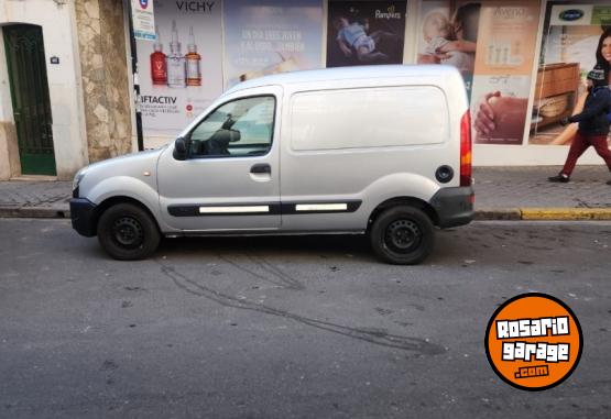 Utilitarios - Renault Kangoo 2016 GNC 175000Km - En Venta