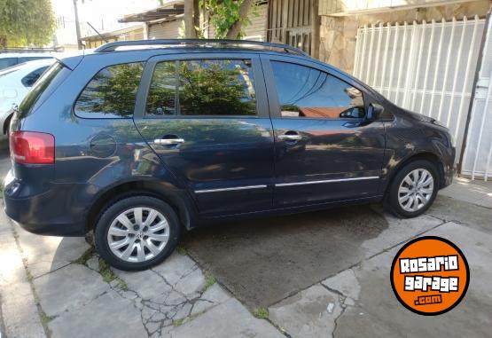 Autos - Volkswagen Suran confortline 2011 Nafta 103000Km - En Venta