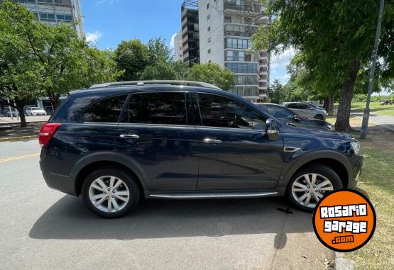 Camionetas - Chevrolet Captiva 2,2D LTZ / AT 4x4 2018 Diesel 89600Km - En Venta