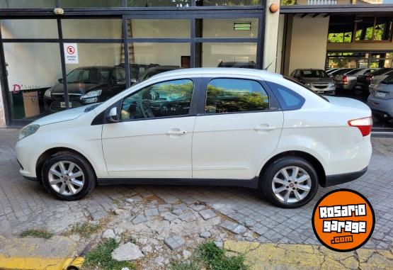 Autos - Fiat Grand Siena Atractive 1.4 2013 Nafta 142000Km - En Venta