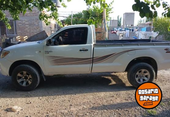 Camionetas - Toyota Hilux 2007 Diesel 180000Km - En Venta