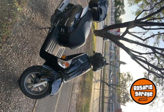 Motos - Kymco Like 125 2024 Nafta 1573Km - En Venta