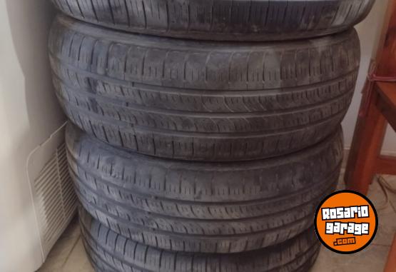 Accesorios para Autos - 3 CUBIERTAS USADAS EN BUEN ESTADO CADA UNA MEDIDAS 205/60R16 MARCA KUMHO$35.000CADA UNA - En Venta