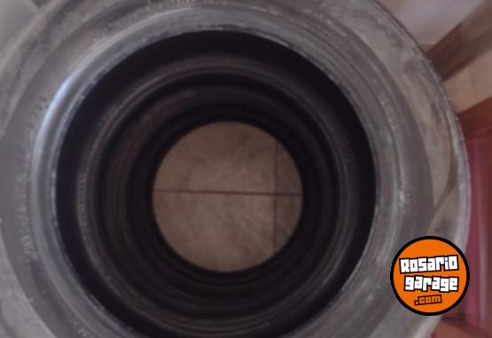 Accesorios para Autos - 3 CUBIERTAS USADAS EN BUEN ESTADO CADA UNA MEDIDAS 205/60R16 MARCA KUMHO$35.000CADA UNA - En Venta