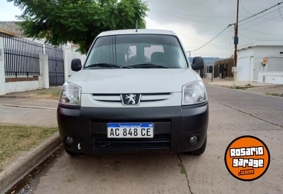 Utilitarios - Peugeot Partner 2018 Diesel 56000Km - En Venta