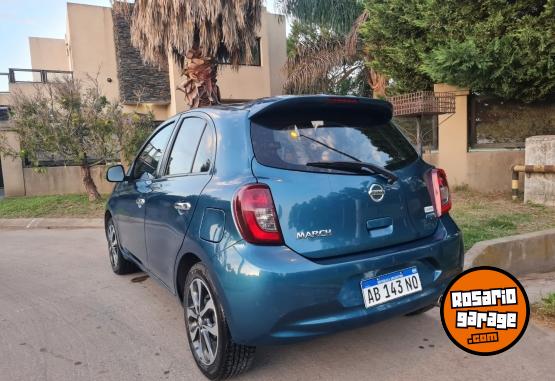 Autos - Nissan March Pure drive 2017 Nafta 92000Km - En Venta