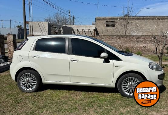 Autos - Fiat Punto Essence Dualogic Au 2014 GNC 100000Km - En Venta