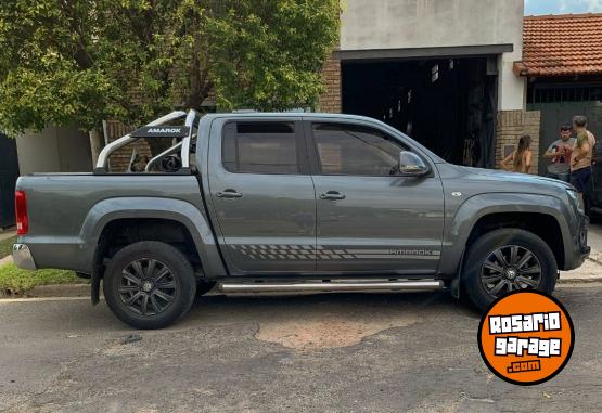 Camionetas - Volkswagen Amarok Highpack 2015 Diesel 190000Km - En Venta