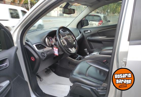 Camionetas - Dodge Journey 2011 Nafta 135000Km - En Venta