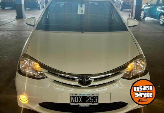 Autos - Toyota Etios XLS 1.5 4P 2014 Nafta 99000Km - En Venta