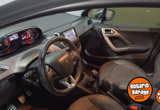 Autos - Peugeot 208 2017 Nafta 90000Km - En Venta