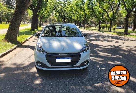 Autos - Peugeot 208 2019 Nafta 48000Km - En Venta