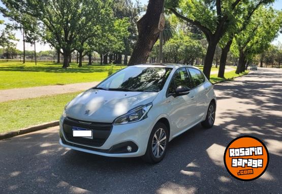 Autos - Peugeot 208 2019 Nafta 48000Km - En Venta