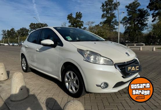 Autos - Peugeot 208 ALLURE NAV 2014 Nafta 119000Km - En Venta