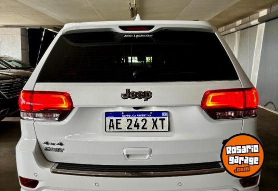 Camionetas - Jeep Grand Cherokee Overland 2020 Nafta 36000Km - En Venta