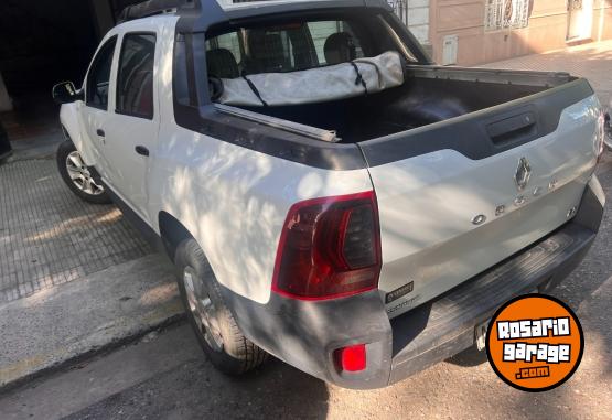 Utilitarios - Renault Duster Oroch 2.0Dynamique 2019 Nafta 50184Km - En Venta