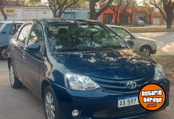 Autos - Toyota Etios xls 2016 Nafta 123000Km - En Venta