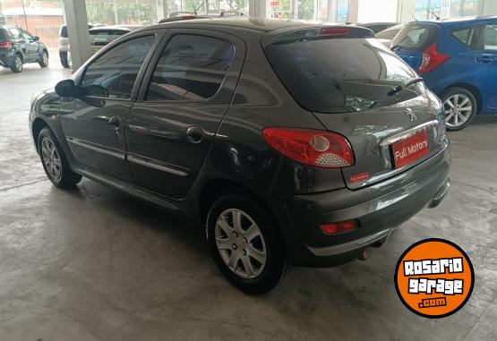 Autos - Peugeot 207 2013 Nafta 105300Km - En Venta