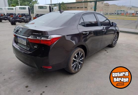 Autos - Toyota Corolla SEG 2017 Nafta 85000Km - En Venta