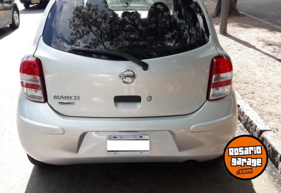 Autos - Nissan March Active 2015 Nafta 76600Km - En Venta