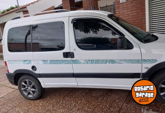 Utilitarios - Peugeot Patagonica 2021 GNC 80000Km - En Venta